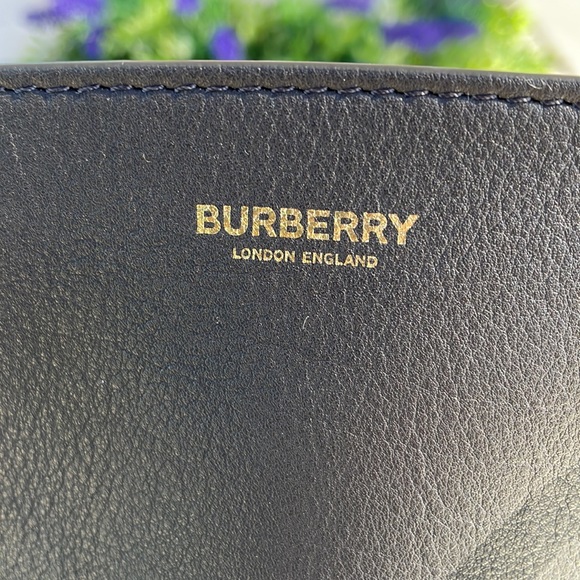 BURBERRY CAPSULE ANTHRACITE TOTE - Picture 2 of 13